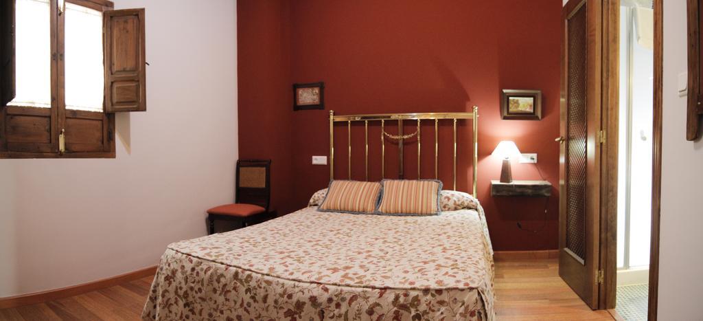 Vivienda Turistica Yamaries Hotel Úbeda Kültér fotó